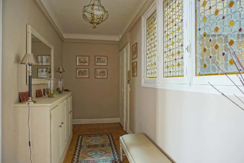 Διαμέρισμα Rue Copernic - 16 *